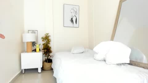 Mili online show from November 23, 1:46 pm