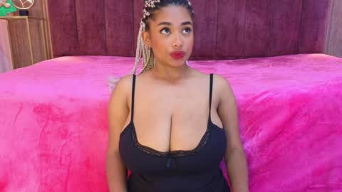 Snapshot of emy_leon chatting on December 28, 5:55 am Emy online show from December 28, 5:55 am
