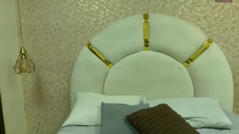 Emy  online show from November 18, 11:33 am