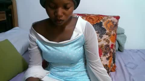 Vee online show from May 31, 11:06 pm