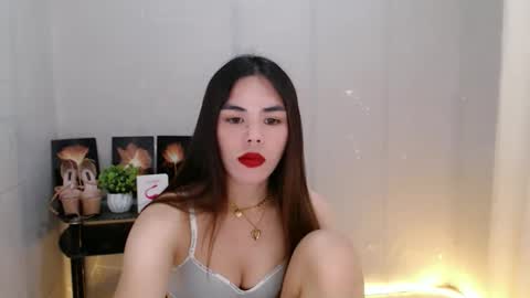 enchantress_mia03 online show from May 16, 10:36 am