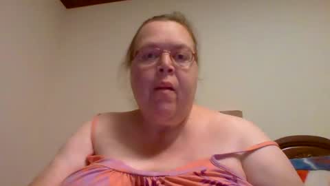Snapshot of epic_ginger chatting on October 1, 4:01 pm epic_ginger online show from October 1, 4:01 pm