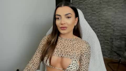 Riaaa online show from November 20, 1:01 pm