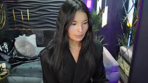 Snapshot of erika_soft chatting on March 9, 5:33 am Erika online show from March 9, 5:33 am