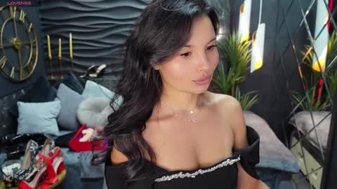 Snapshot of erika_soft chatting on December 29, 5:42 am Erika online show from December 29, 5:42 am