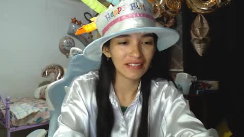 erina_1 online show from March 2, 3:13 am