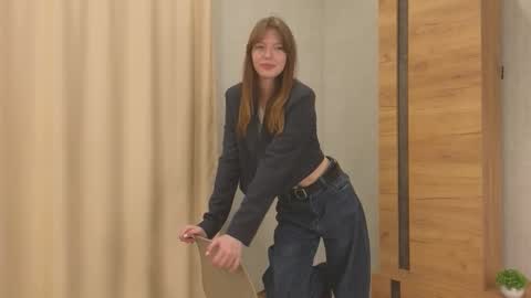 Lily online show from October 20, 3:48 pm