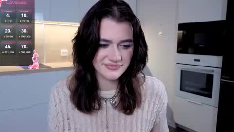 EshleGreen online show from December 5, 3:57 pm