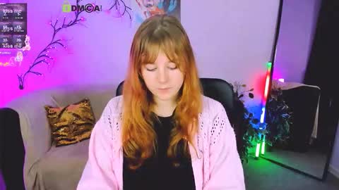 Snapshot of esma_shine chatting on September 25, 9:56 pm esma_shine online show from September 25, 9:56 pm