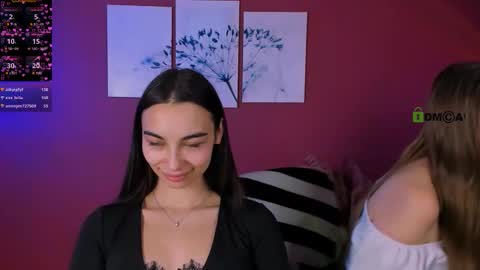 esme_moore_ online show from November 12, 3:21 pm