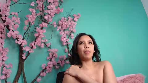 Esmeralda  online show from November 18, 10:11 pm