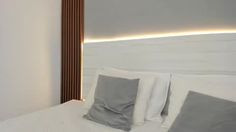 Snapshot of esmeralda_4_ chatting on October 16, 5:15 pm Esmeralda online show from October 16, 5:15 pm
