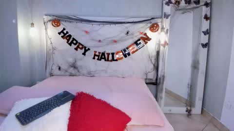 esmeraldanyx online show from October 22, 9:31 pm