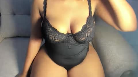 Esme online show from November 2, 11:08 pm