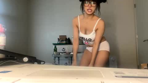 axe online show from November 26, 8:43 pm