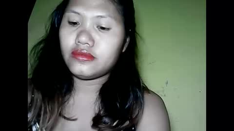 Snapshot of especialgirl_28 chatting on December 5, 7:06 pm especialgirl_28 online show from December 5, 7:06 pm