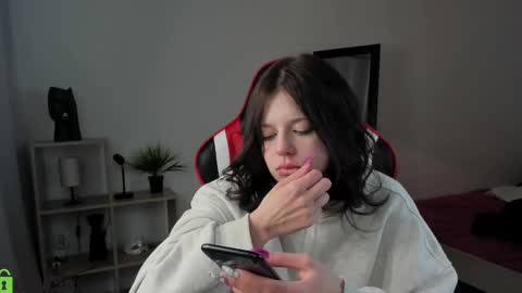 esteria online show from December 14, 9:13 pm