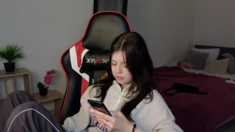 esteria online show from January 24, 6:24 am