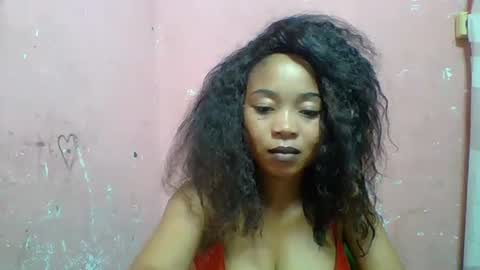 estelah20 online show from December 1, 1:47 pm