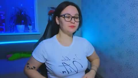 EsterPlayful online show from November 17, 11:22 am