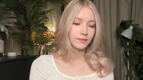 Natalie online show from December 3, 5:54 am