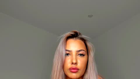 Snapshot of ethel_alen chatting on December 21, 2:26 pm Ethel online show from December 21, 2:26 pm