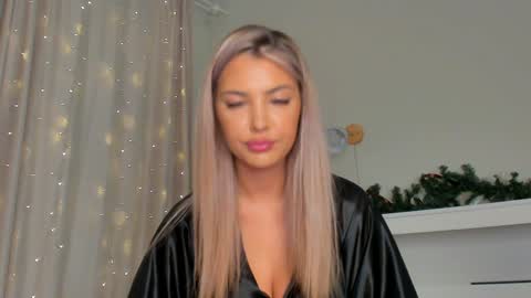 Snapshot of ethel_alen chatting on December 6, 2:28 pm Ethel online show from December 6, 2:28 pm