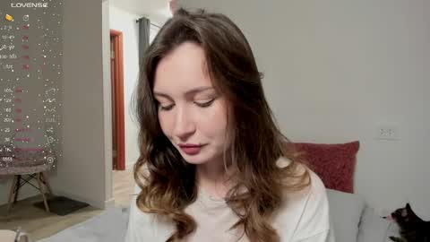 Tiia online show from April 3, 8:18 pm