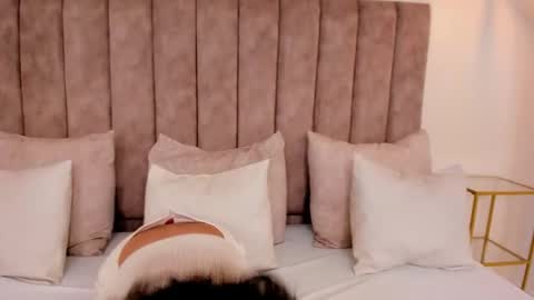 Eva  online show from November 19, 3:06 am