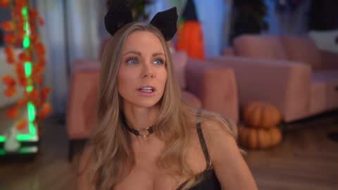 Eva online show from October 29, 6:10 pm