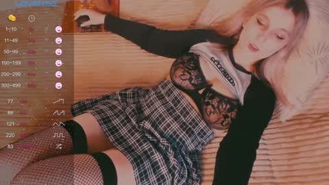 Snapshot of eva_gloss chatting on January 5, 6:56 pm Eva online show from January 5, 6:56 pm