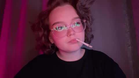 eva_kittenn online show from November 18, 1:45 pm