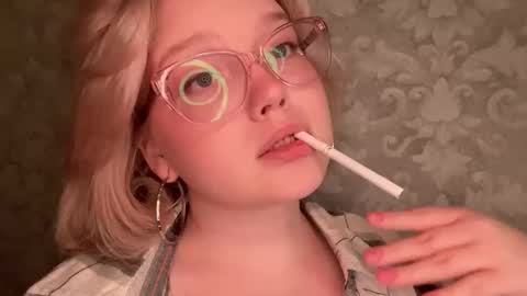 eva_kittenn online show from September 9, 11:04 pm