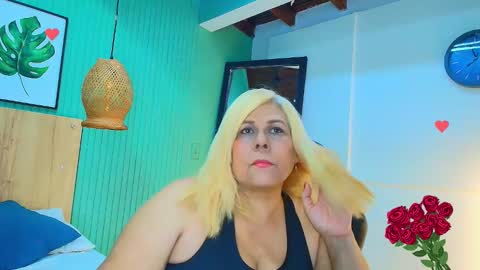 eva_love49 online show from February 23, 6:40 pm