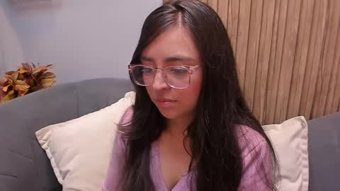 Snapshot of eva_macalliter chatting on December 22, 3:33 am Angelinne online show from December 22, 3:33 am