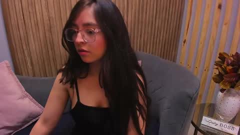 Snapshot of eva_macalliter chatting on February 9, 3:22 am Angelinne online show from February 9, 3:22 am