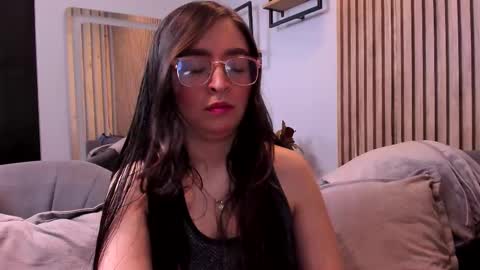 Snapshot of eva_macalliter chatting on October 16, 3:42 am Angelinne online show from October 16, 3:42 am