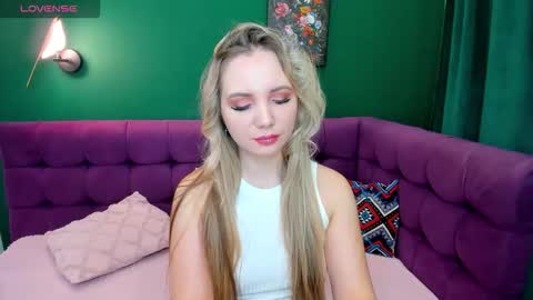 Snapshot of eva_moran chatting on October 12, 1:41 am Eva 3 online show from October 12, 1:41 am