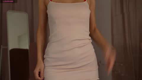 EVA  online show from January 11, 4:03 pm