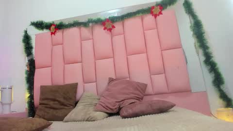 evaa_white online show from December 18, 12:32 pm