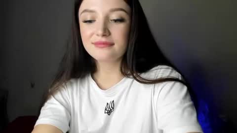 Snapshot of evaamillerr chatting on February 14, 10:58 pm Eva online show from February 14, 10:58 pm