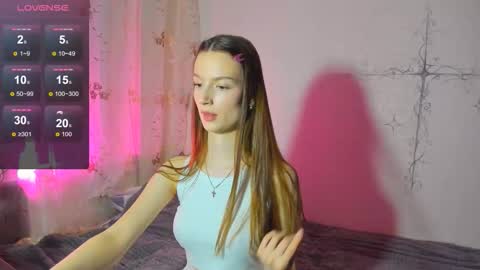 Hi Im Eva - welcome to my room online show from December 15, 4:34 pm