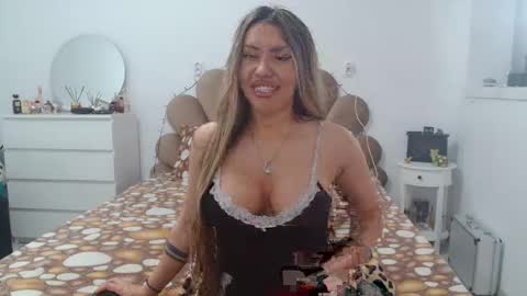Snapshot of evabomb chatting on March 2, 12:25 pm EvaBomb online show from March 2, 12:25 pm