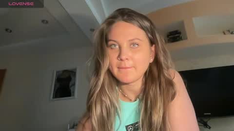 EvaHazard online show from May 20, 3:20 pm