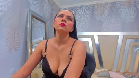 Eva Loren online show from October 29, 11:51 pm