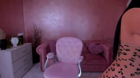 Eva online show from February 8, 7:05 pm