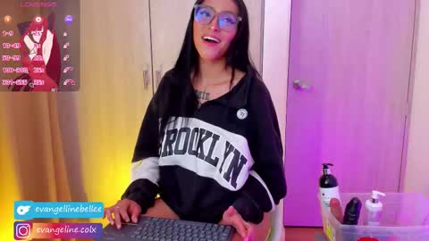 Evangelline online show from December 5, 5:14 pm