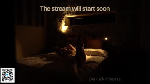 Snapshot of evapunkprincess chatting on February 12, 10:03 am Eva online show from February 12, 10:03 am