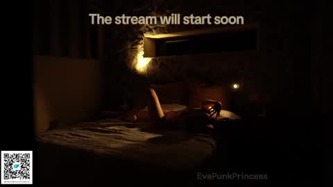 Snapshot of evapunkprincess chatting on March 10, 6:49 am Eva online show from March 10, 6:49 am