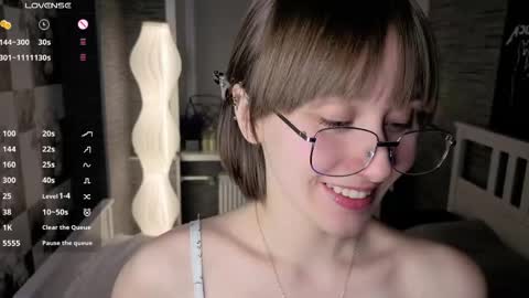 Eva online show from April 18, 7:58 pm